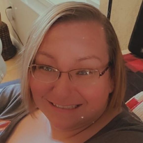 Meet your Posher, Anna - Picture 1 of 1